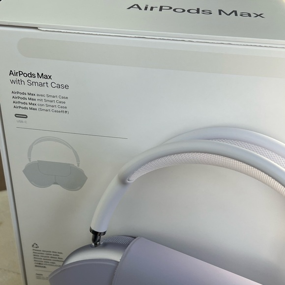 Purple Apple AirPods Max USB-C - Picture 5 of 15